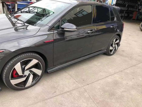 VOLKSWAGEN GOLF 8 IÇIN UYUMLU GTI MAX YAN MARSPIYEL (PARLAK SİYAH)
